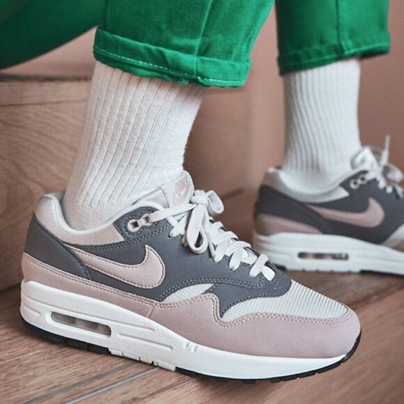 Nike Air Max 1  Size 7.5 A19 - Picture 1 of 7